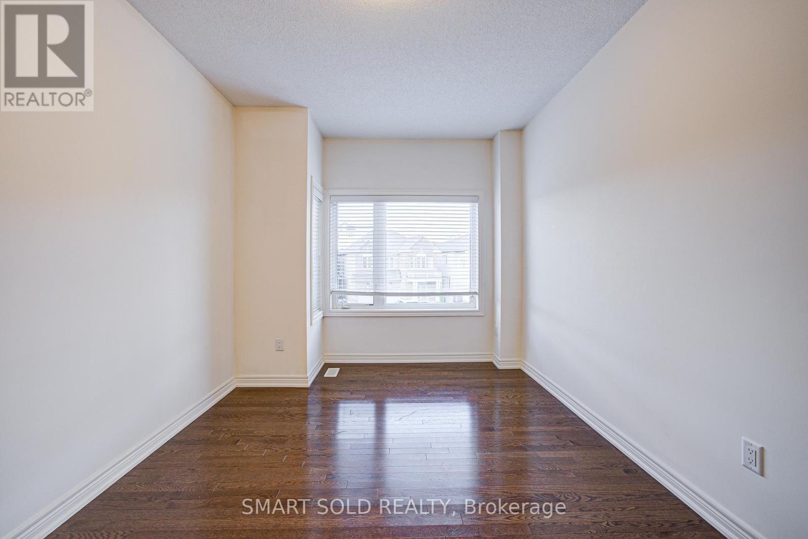 99 Chouinard Way, Aurora, ON - Indoor Photo Showing Other Room