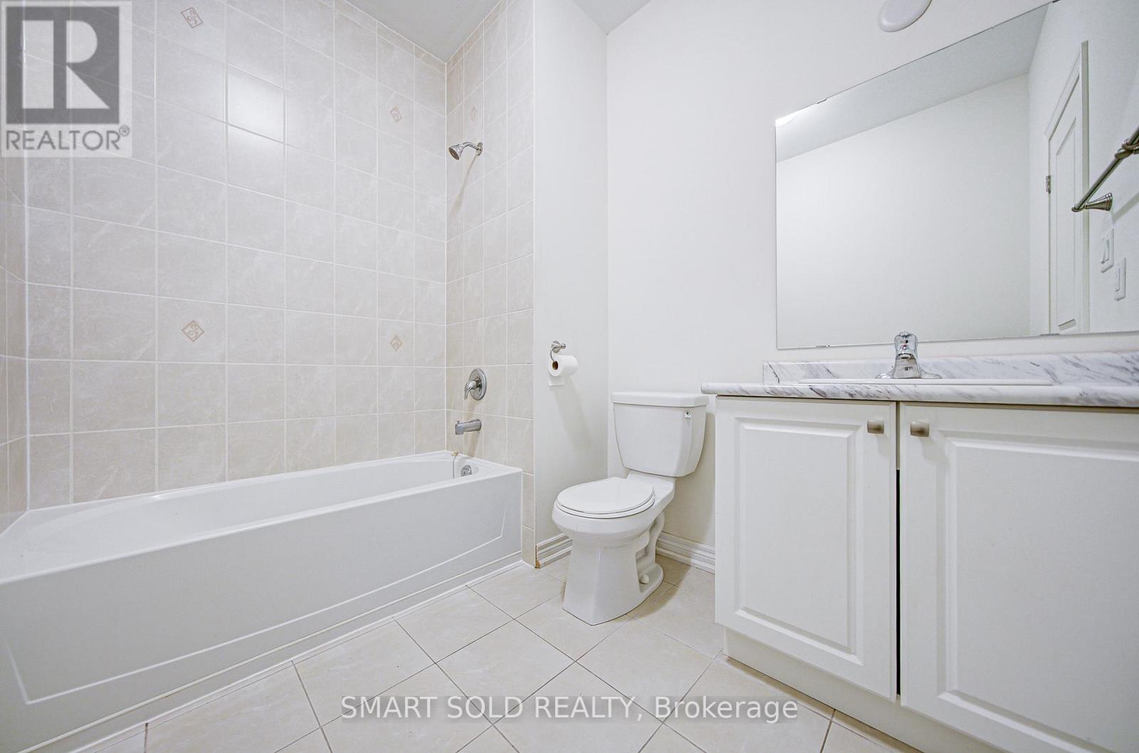 99 Chouinard Way, Aurora, ON - Indoor Photo Showing Bathroom
