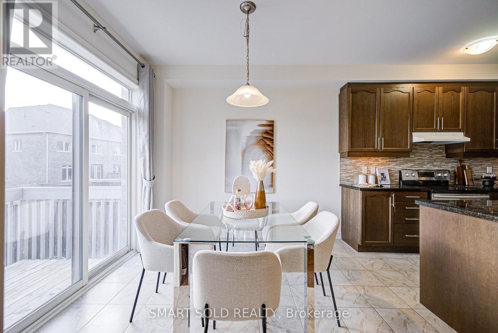 99 Chouinard Way, Aurora, ON - Indoor