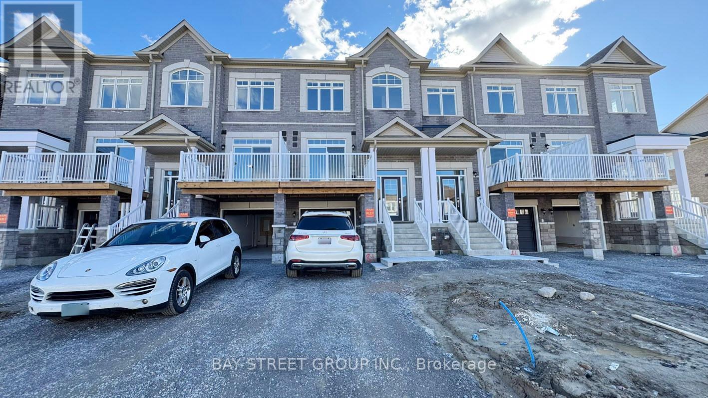 169 Seguin Street, Richmond Hill, ON - Outdoor With Facade