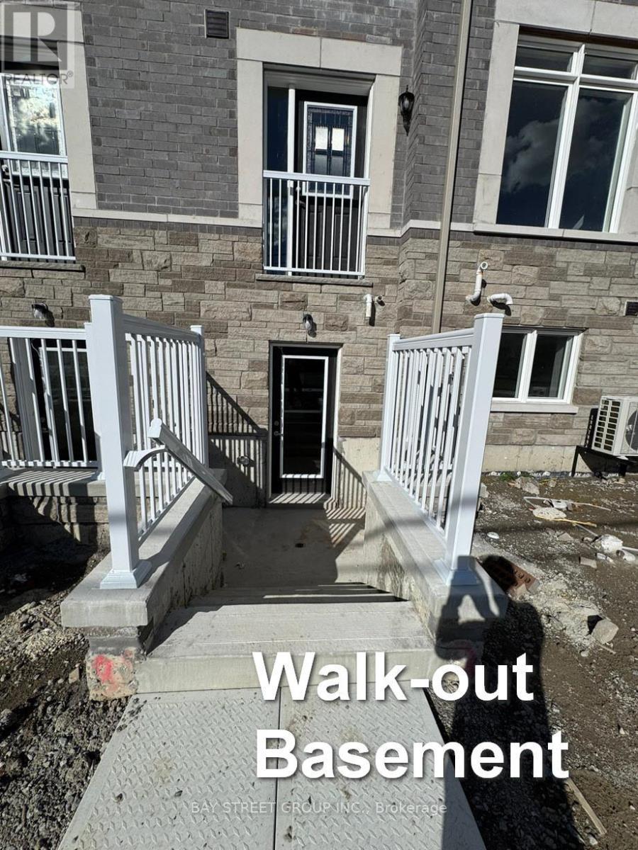 169 Seguin Street, Richmond Hill, ON - Outdoor