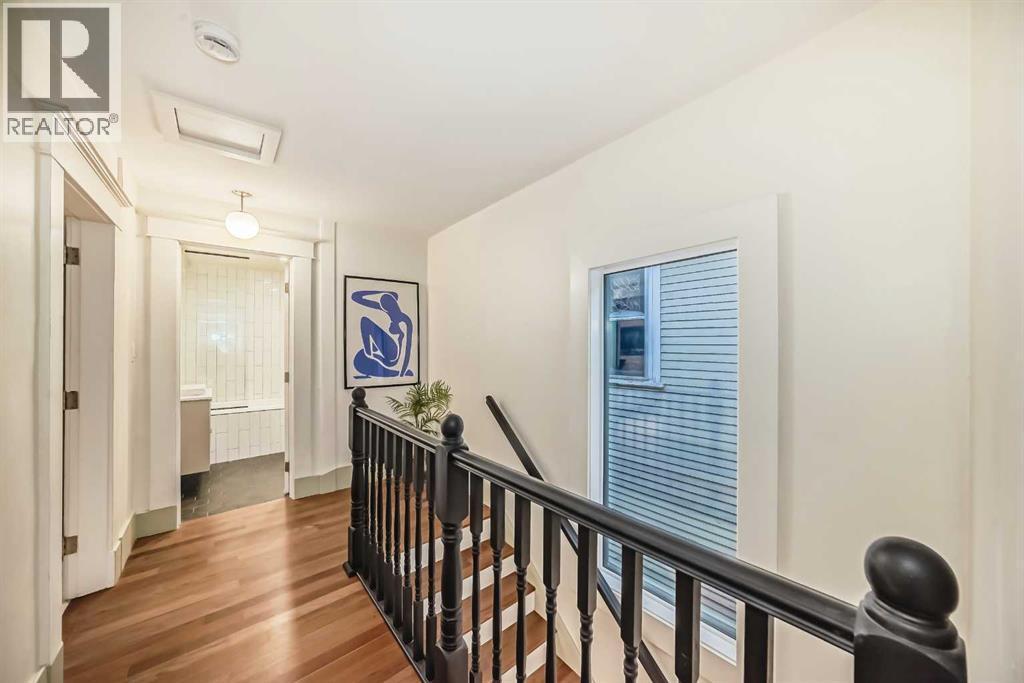 2120 18 Street Sw, Calgary, AB - Indoor Photo Showing Other Room