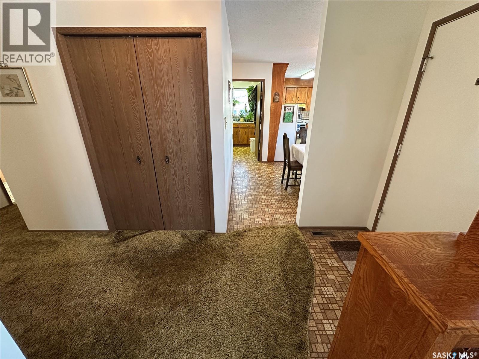 Bowes Acreage, Laird, SK - Indoor