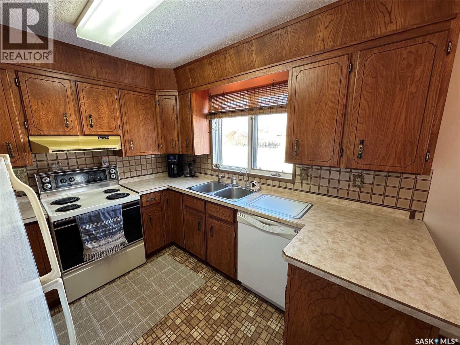 Bowes Acreage, Laird, SK - Indoor Photo Showing Kitchen With Double Sink