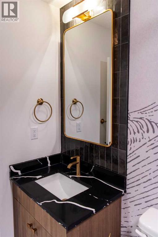 414, 370 Dieppe Drive Sw, Calgary, AB - Indoor Photo Showing Bathroom