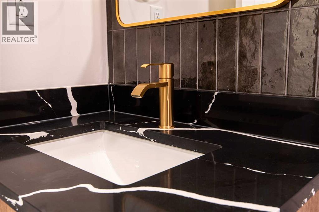 414, 370 Dieppe Drive Sw, Calgary, AB - Indoor Photo Showing Bathroom