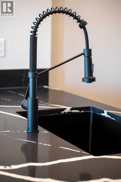 414, 370 Dieppe Drive Sw, Calgary, AB - Indoor Photo Showing Kitchen