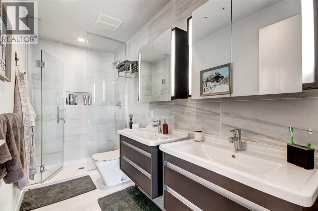 703, 930 16 Avenue Sw, Calgary, AB - Indoor Photo Showing Bathroom