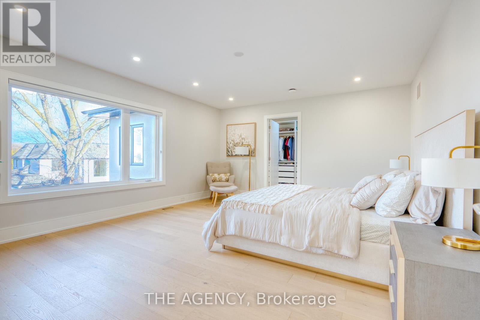 Primary bed facing NE. Wake up with the sun! - 519 Third Line, Oakville, ON - Indoor Photo Showing Bedroom