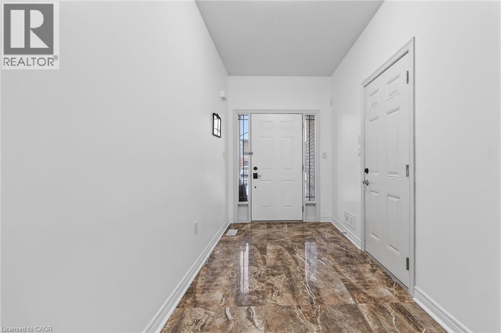 63 Chamomile Drive, Hamilton, ON - Indoor Photo Showing Other Room