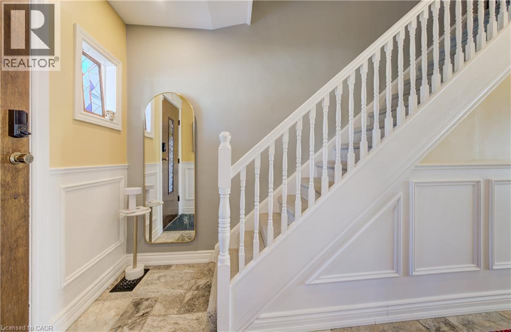 60 Alpine Avenue, Hamilton, ON - Indoor Photo Showing Other Room