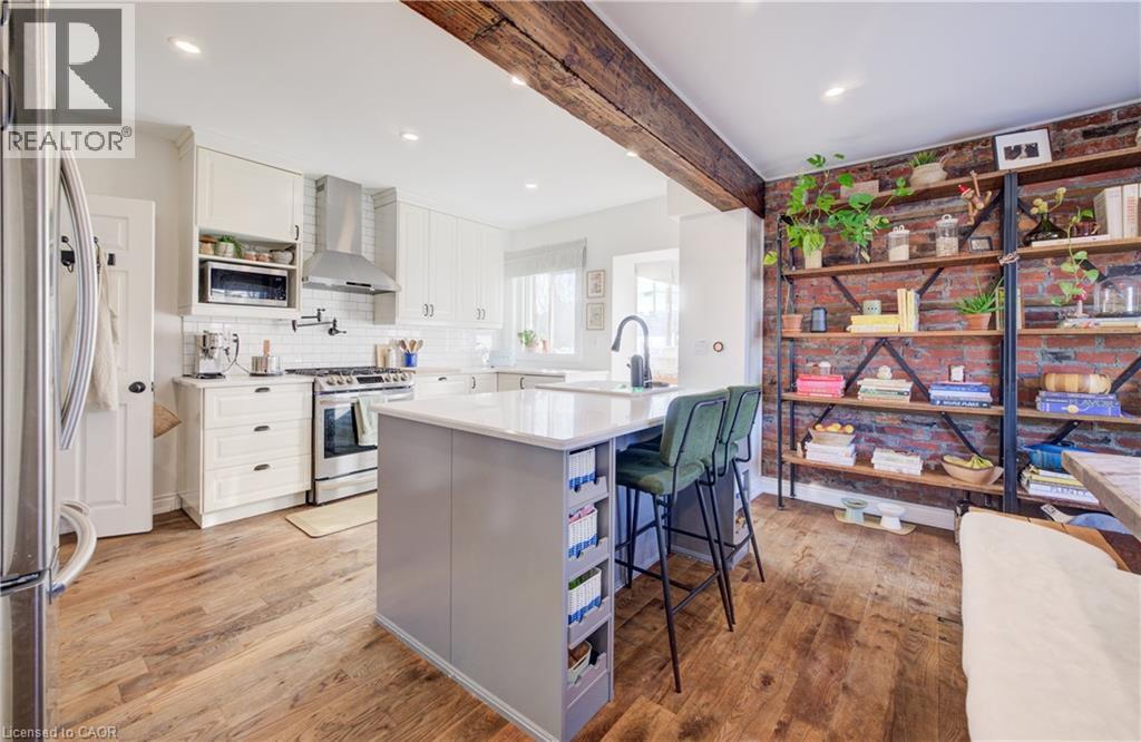 60 Alpine Avenue, Hamilton, ON - Indoor Photo Showing Kitchen With Upgraded Kitchen