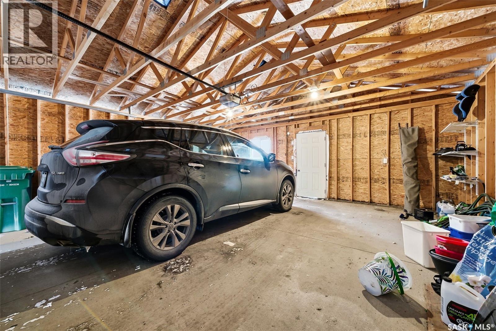 3669 Green Bank Road, Regina, SK - Indoor Photo Showing Garage