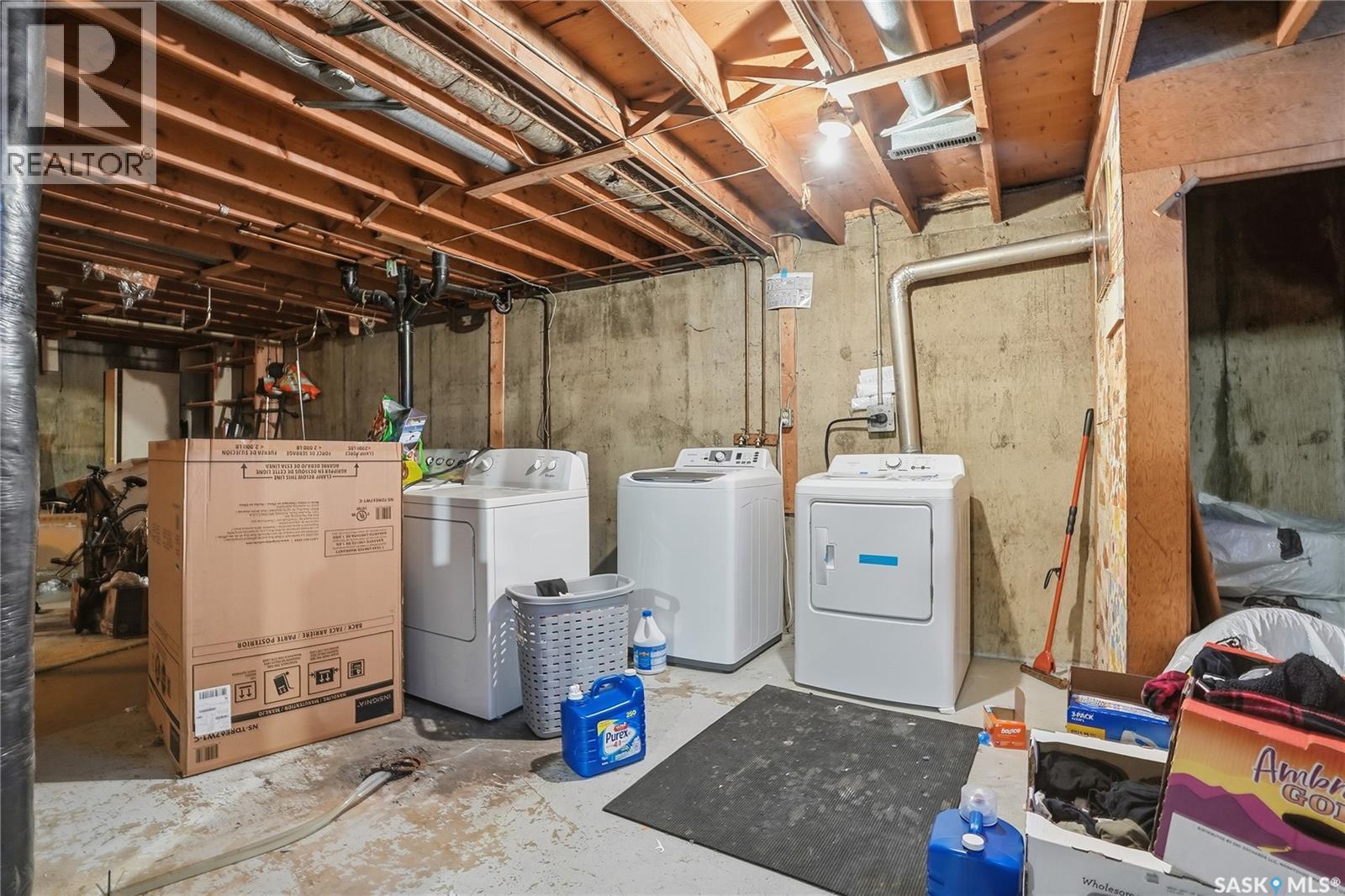 342 Acadia Drive, Saskatoon, SK - Indoor Photo Showing Laundry Room