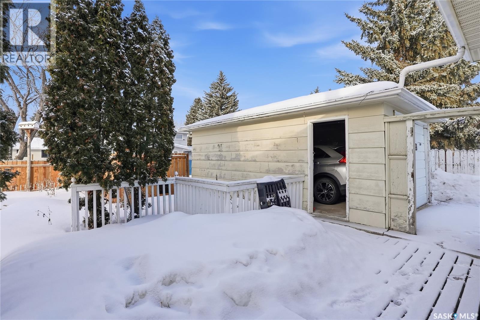 342 Acadia Drive, Saskatoon, SK - Outdoor