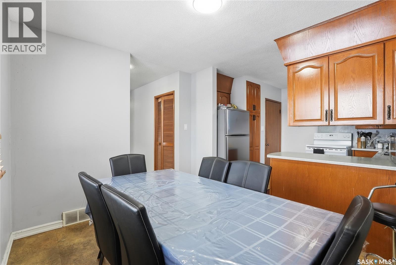 342 Acadia Drive, Saskatoon, SK - Indoor