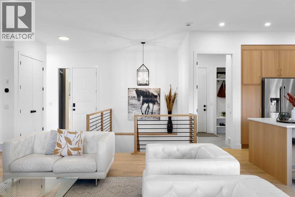 19 Monterra Way, Rural Rocky View County, AB - Indoor Photo Showing Living Room