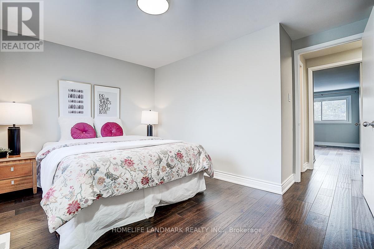 8 - 646 Village Parkway, Markham, ON - Indoor Photo Showing Bedroom