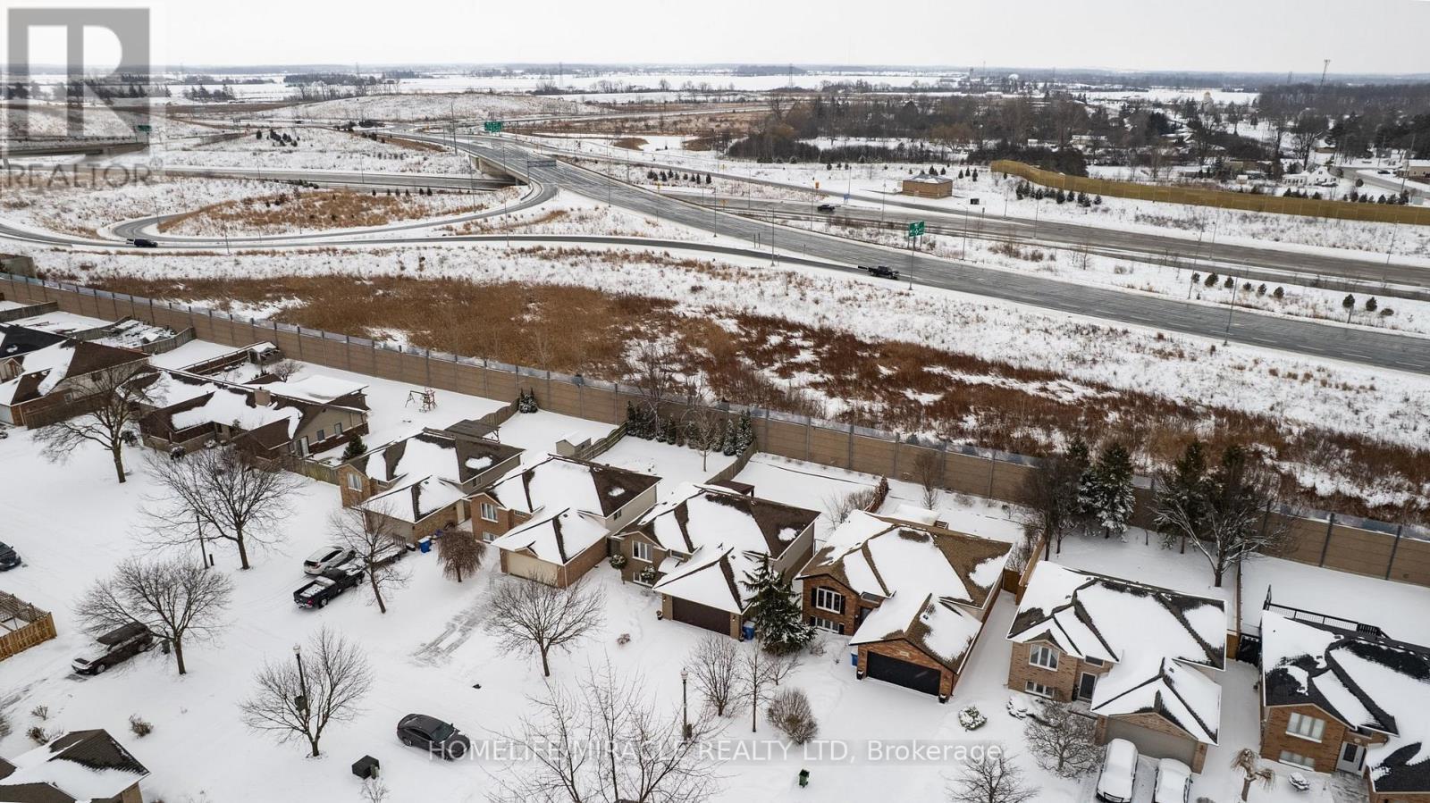 655 Alpenrose Court, Windsor, ON - Outdoor With View