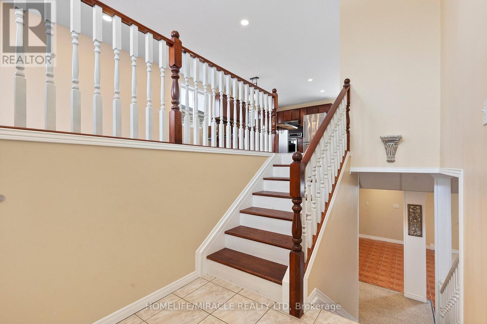 655 Alpenrose Court, Windsor, ON - Indoor Photo Showing Other Room