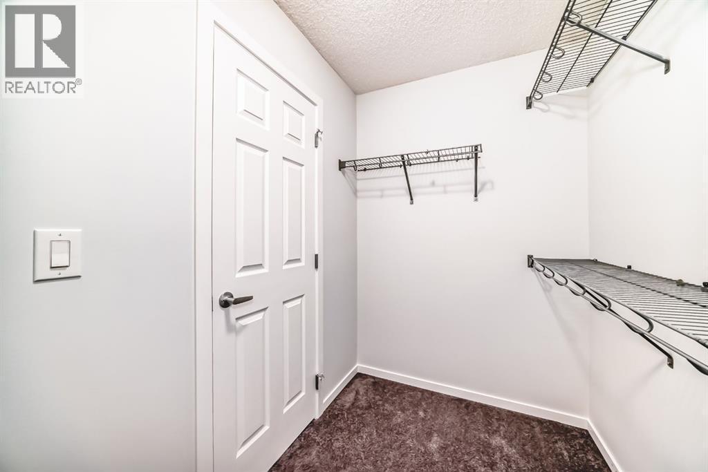 140 Carringham Road Nw, Calgary, AB - Indoor