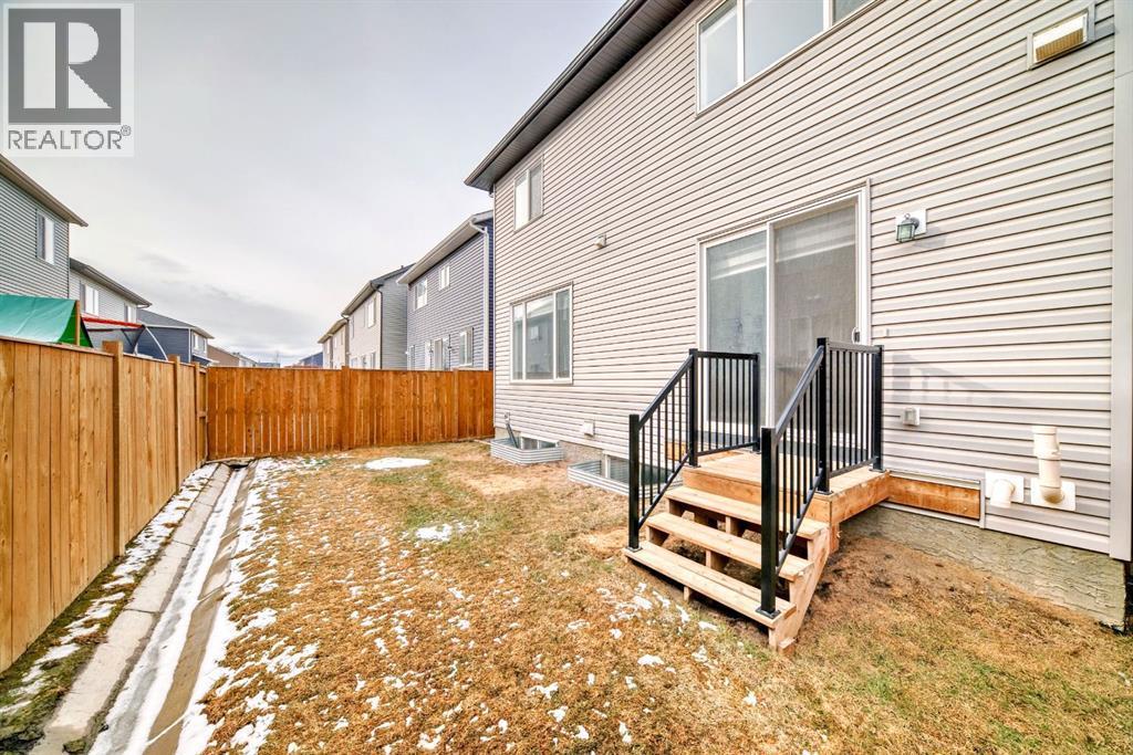 140 Carringham Road Nw, Calgary, AB - Outdoor With Exterior