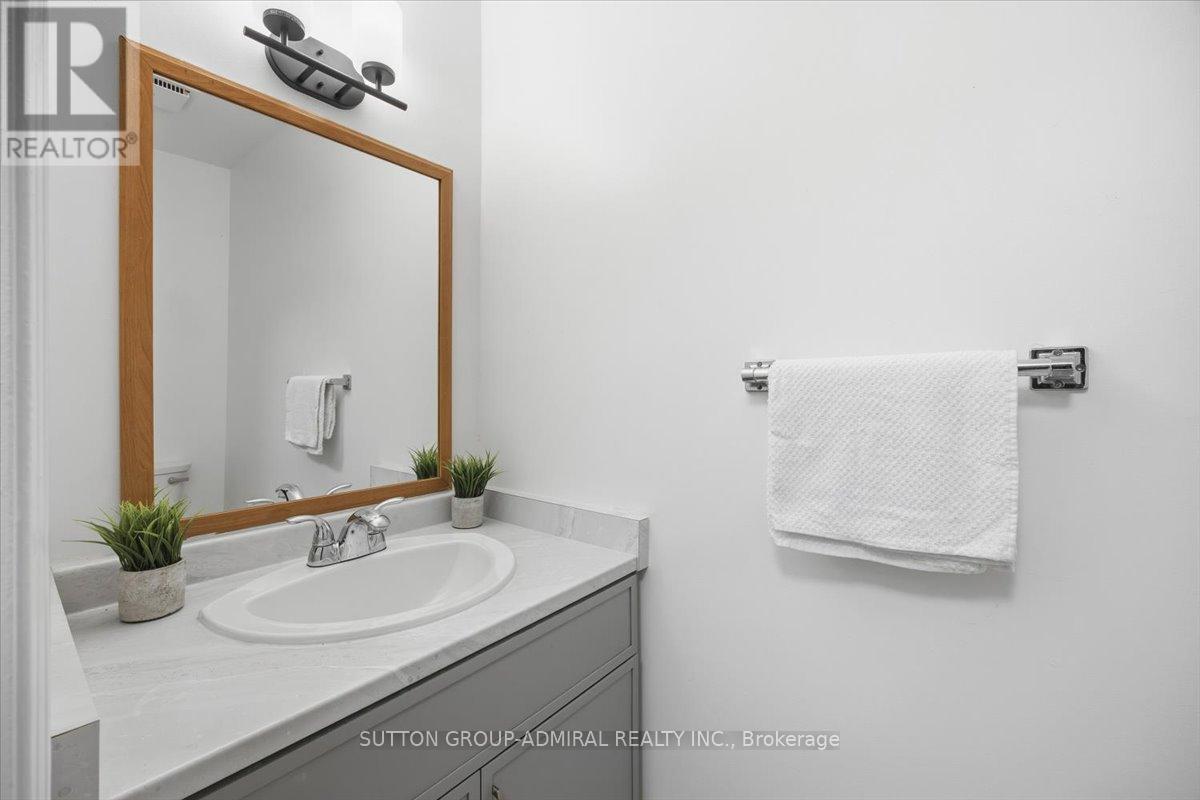 137 Chelwood Drive, Vaughan, ON - Indoor Photo Showing Bathroom