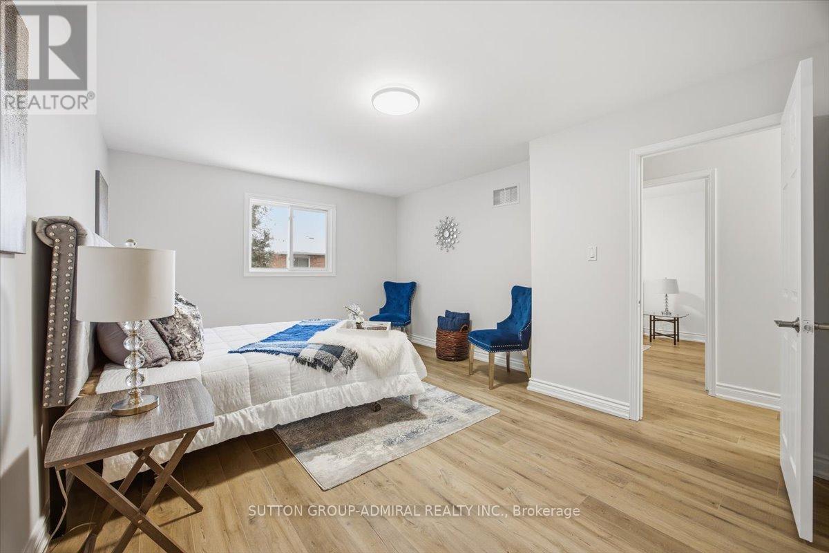137 Chelwood Drive, Vaughan, ON - Indoor Photo Showing Bedroom