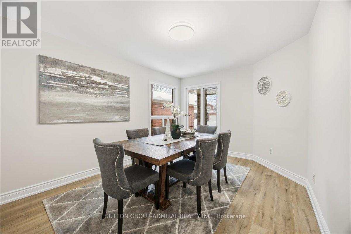 137 Chelwood Drive, Vaughan, ON - Indoor Photo Showing Dining Room