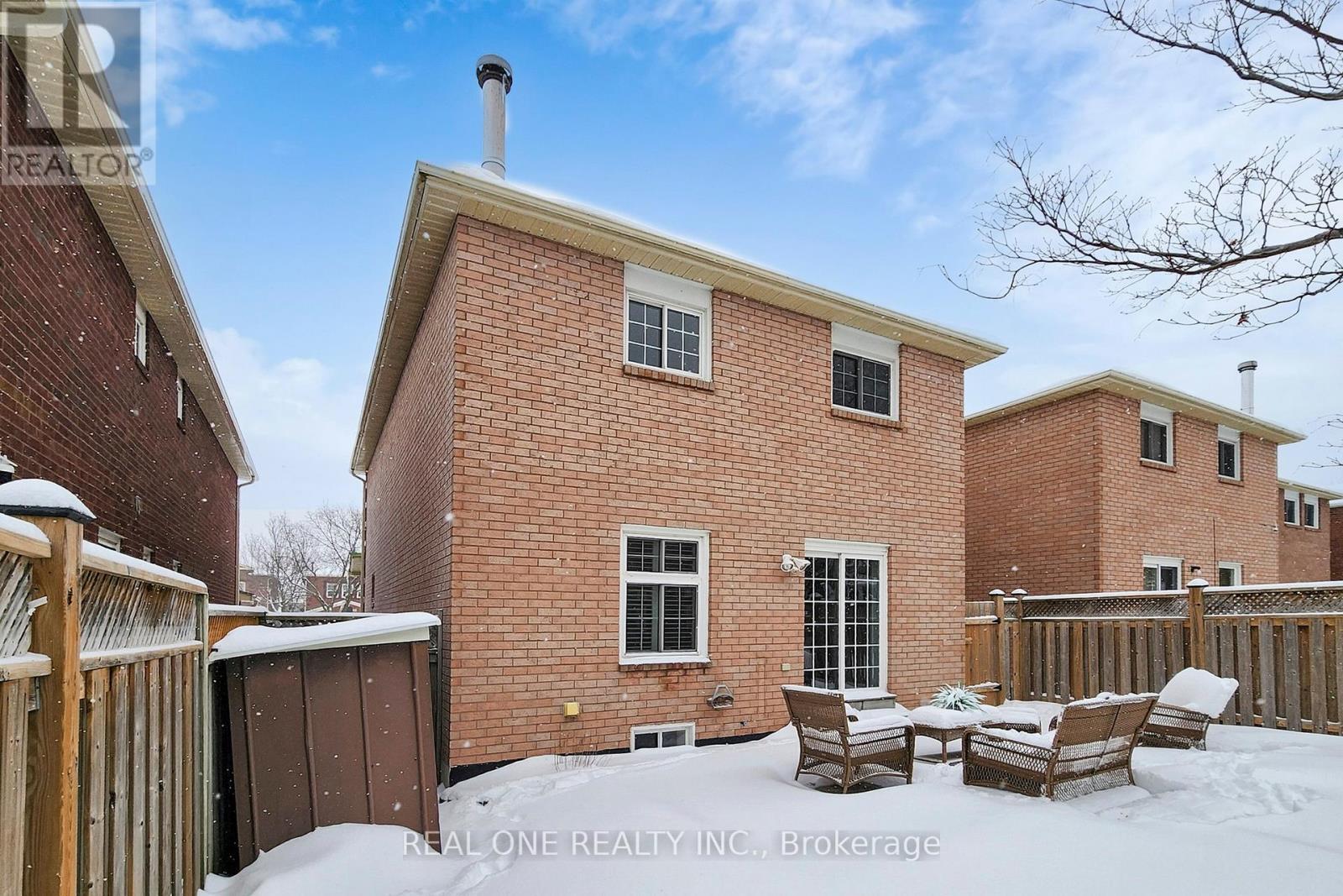10 Squire Drive, Richmond Hill, ON - Outdoor With Exterior