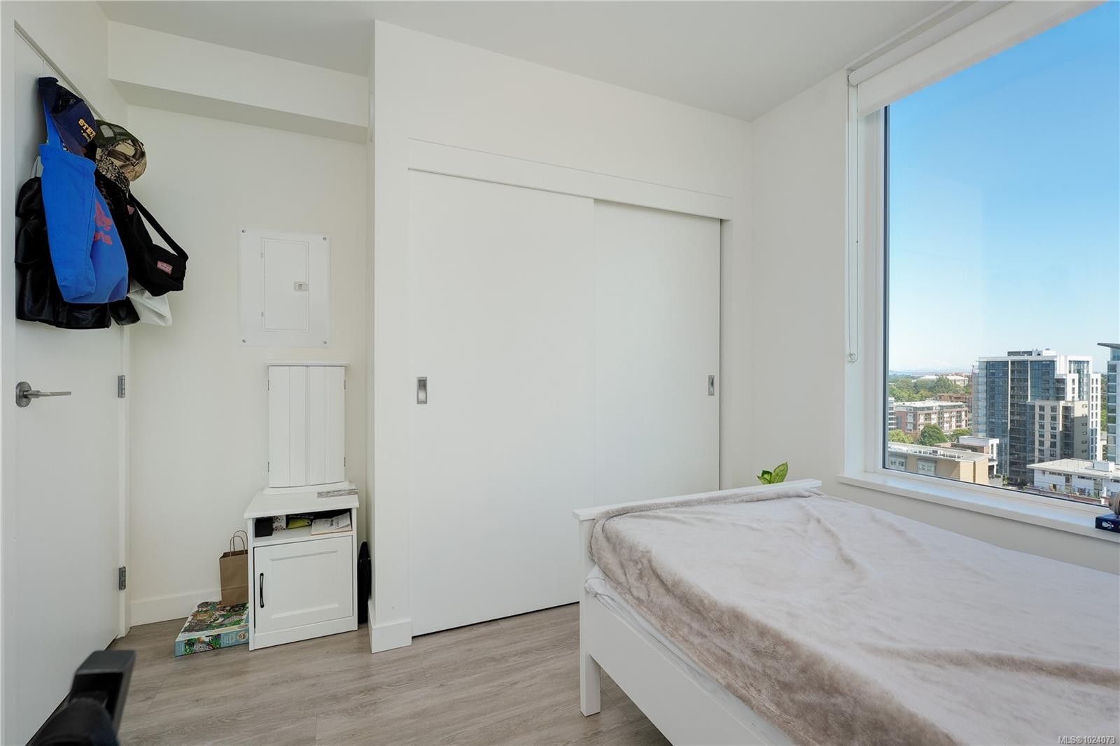 1702-845 Johnson St, Victoria, BC - Indoor Photo Showing Bedroom