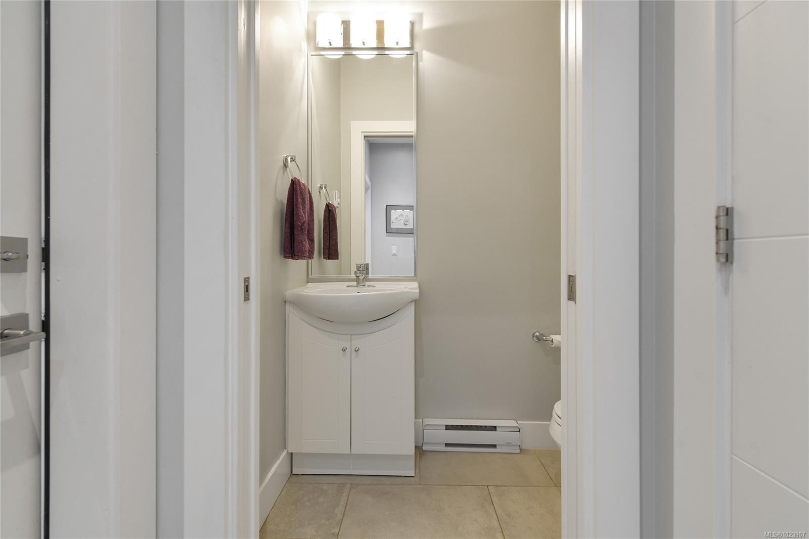 2447 Orchard Ave, Sidney, BC