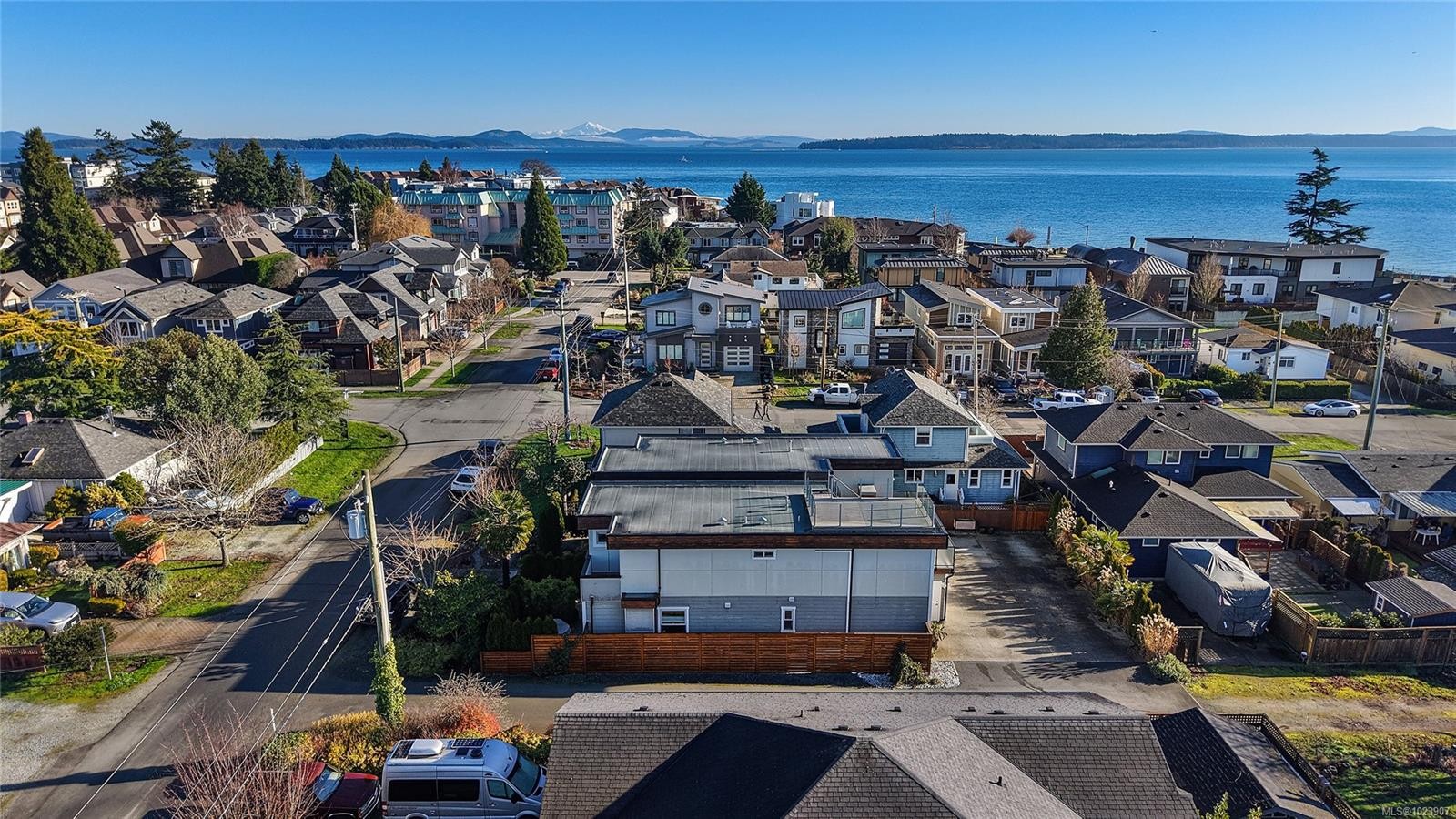 2447 Orchard Ave, Sidney, BC