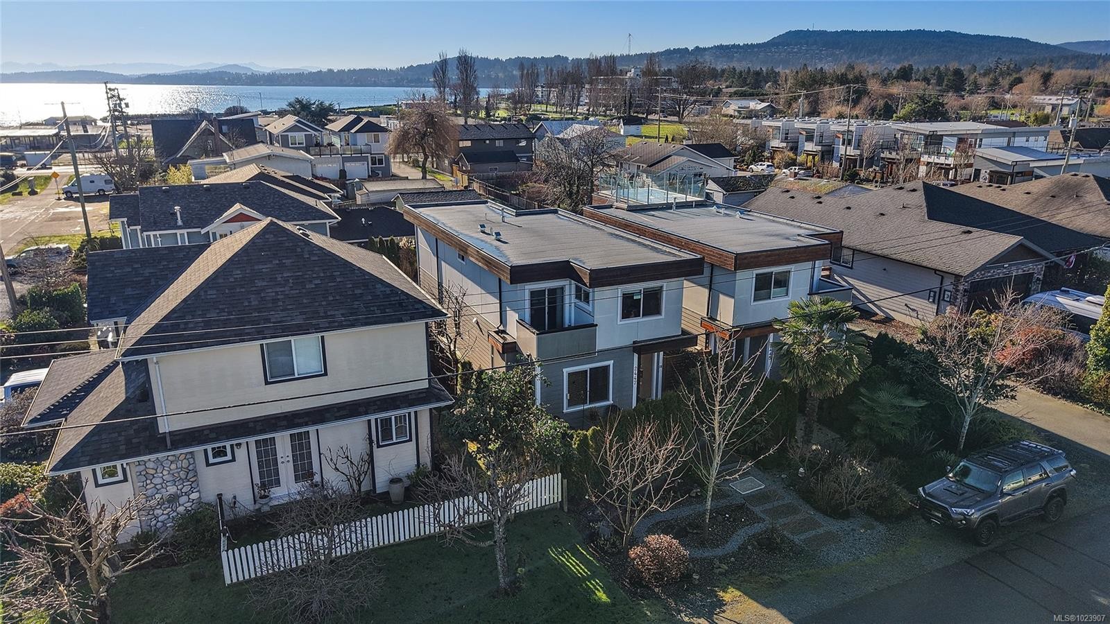 2447 Orchard Ave, Sidney, BC