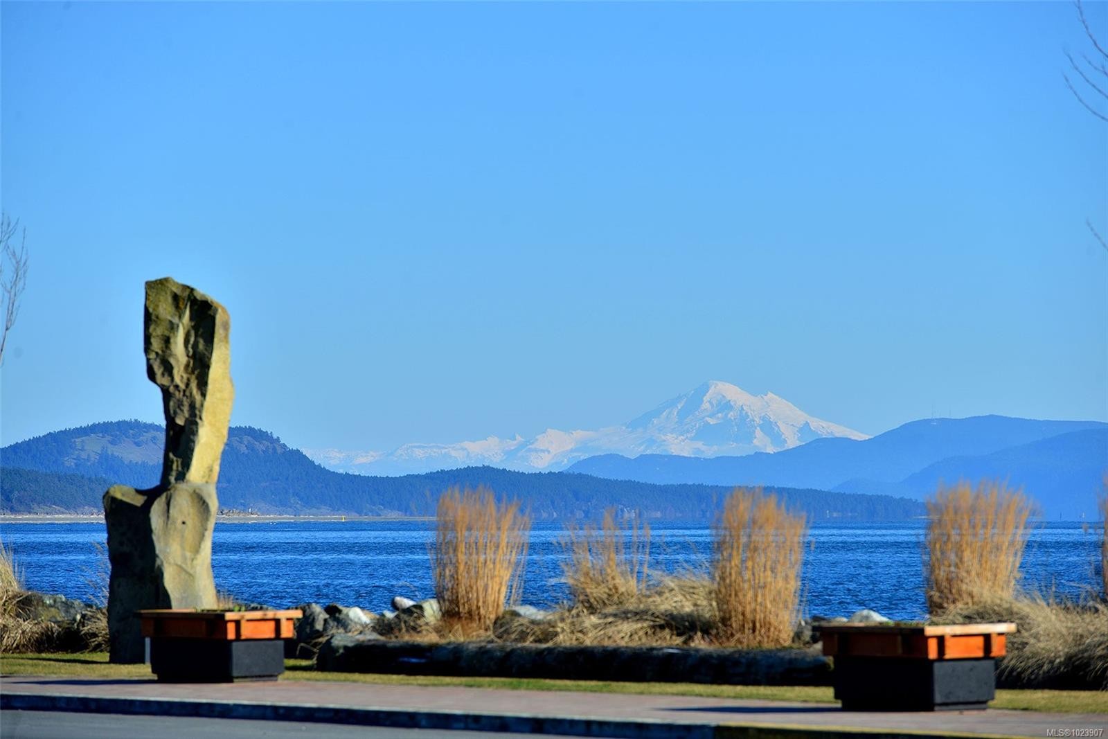 2447 Orchard Ave, Sidney, BC