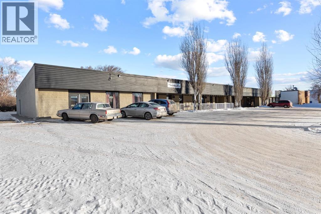 308 2 Avenue, Bassano, AB