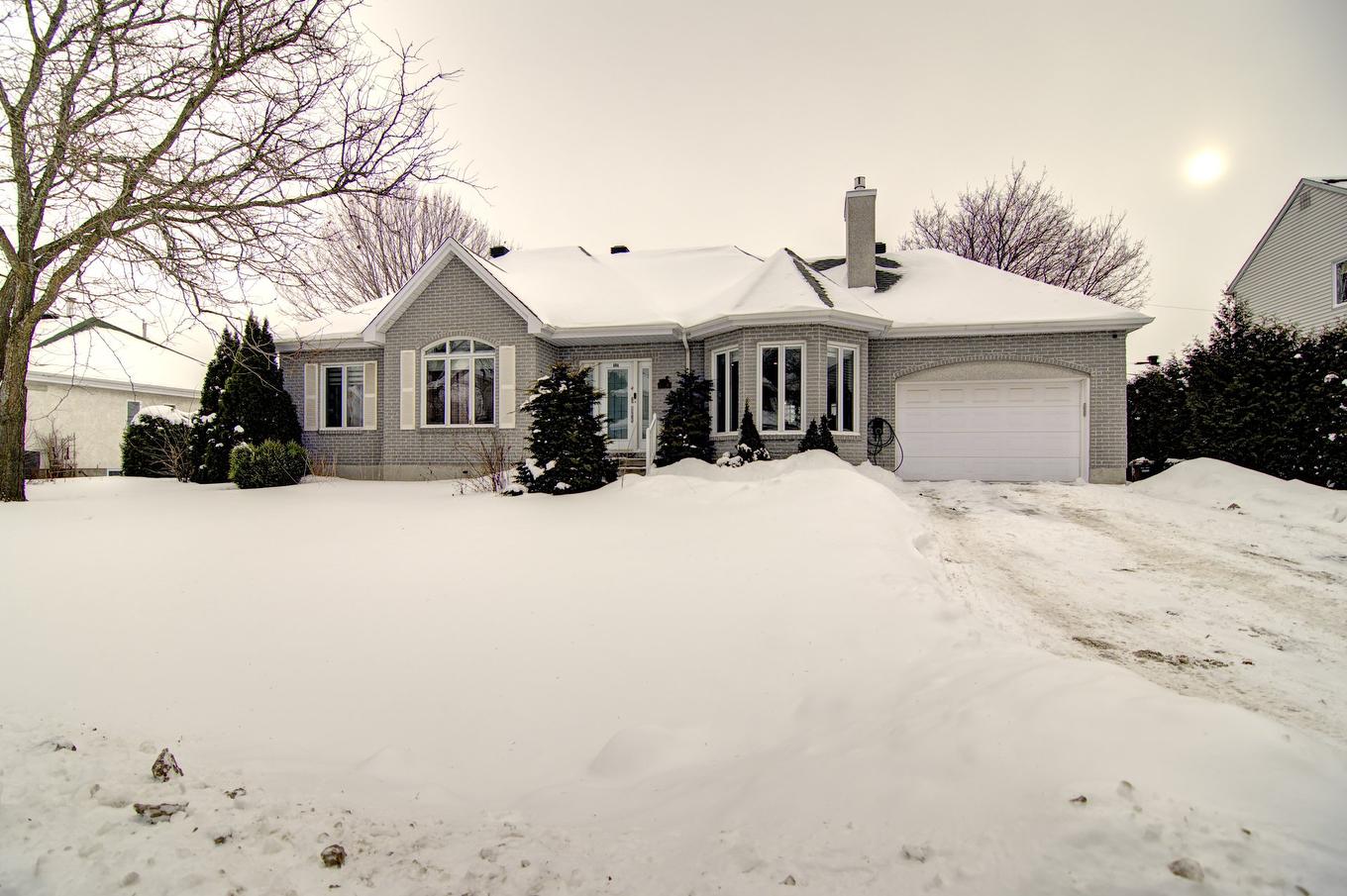 Façade - 484 Rue De La Pommeraie, Rosemère, QC - Outdoor With Facade