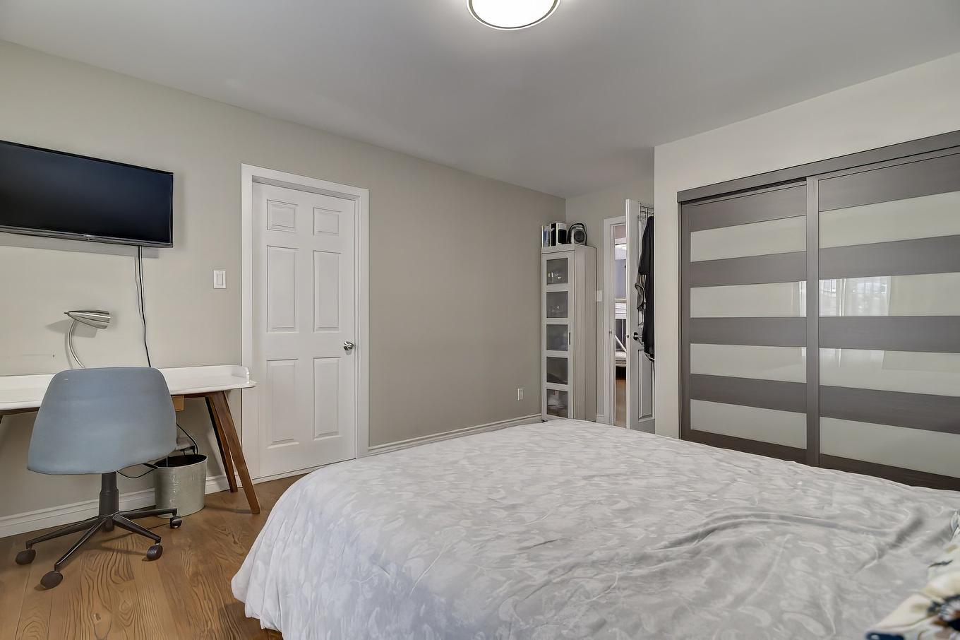 Chambre à coucher principale - 484 Rue De La Pommeraie, Rosemère, QC - Indoor Photo Showing Bedroom