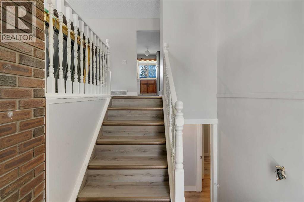 108 Whiteglen Crescent Ne, Calgary, AB - Indoor Photo Showing Other Room