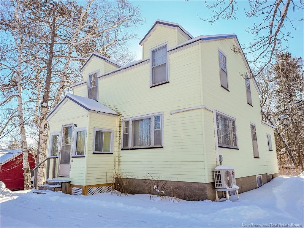63 Lake Ave, Mcadam, NB
