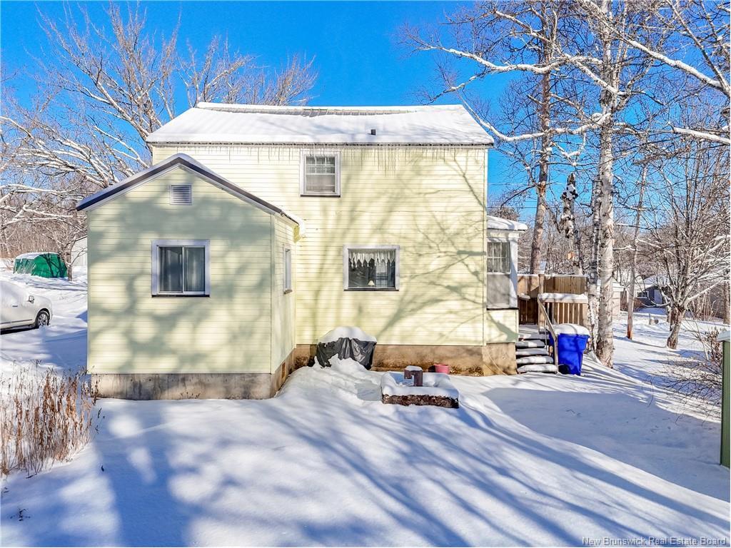 63 Lake Ave, Mcadam, NB