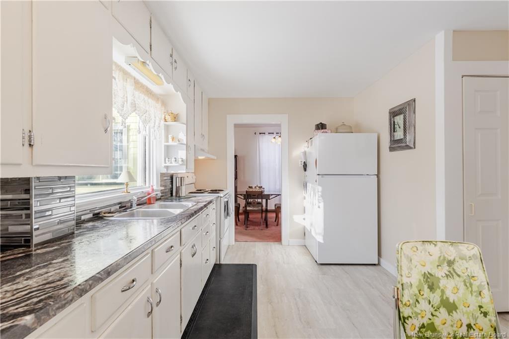 63 Lake Ave, Mcadam, NB