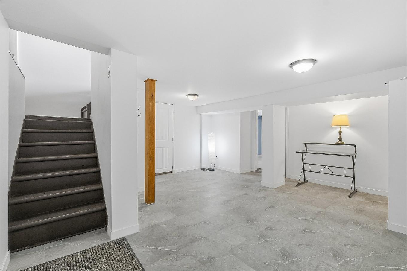 Salle familiale - 309 Ch. Du Richelieu, Saint-Basile-Le-Grand, QC - Indoor Photo Showing Other Room