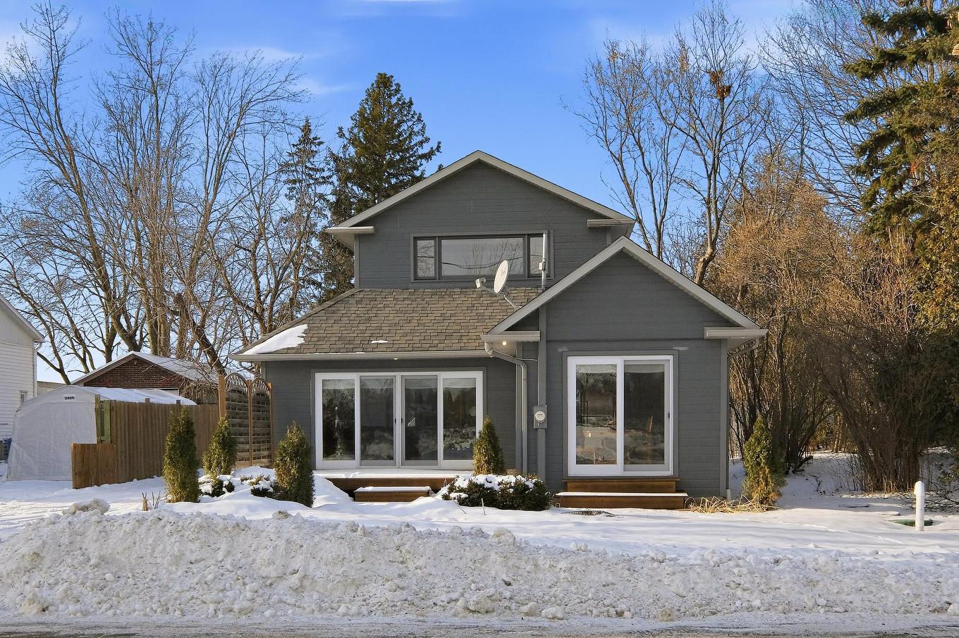 Façade - 309 Ch. Du Richelieu, Saint-Basile-Le-Grand, QC - Outdoor With Facade