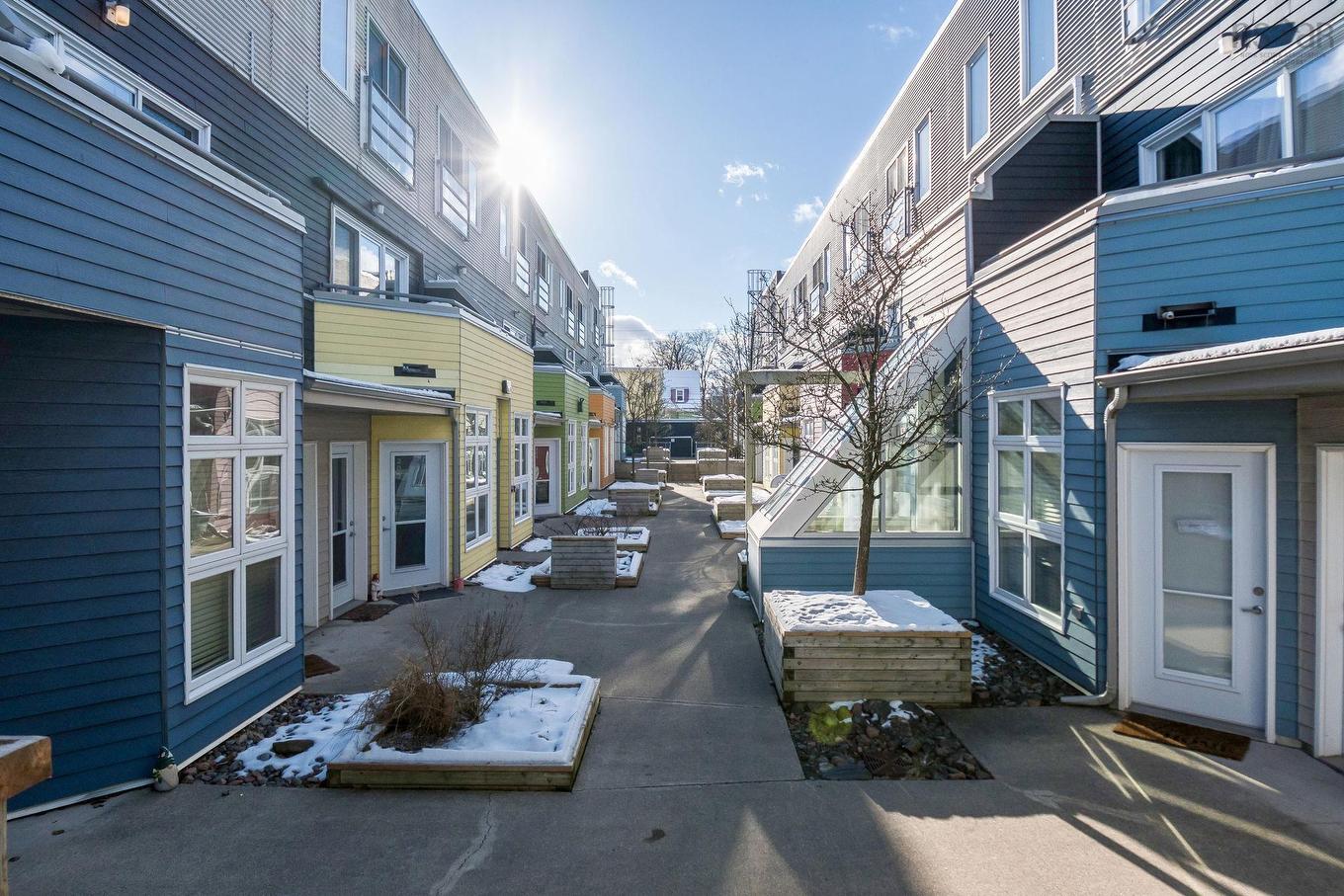 320 2116 Gottingen Street, Halifax Peninsula, NS