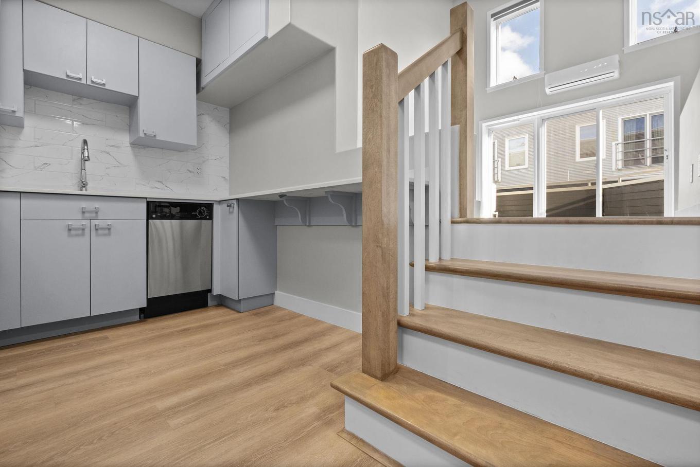 320 2116 Gottingen Street, Halifax Peninsula, NS