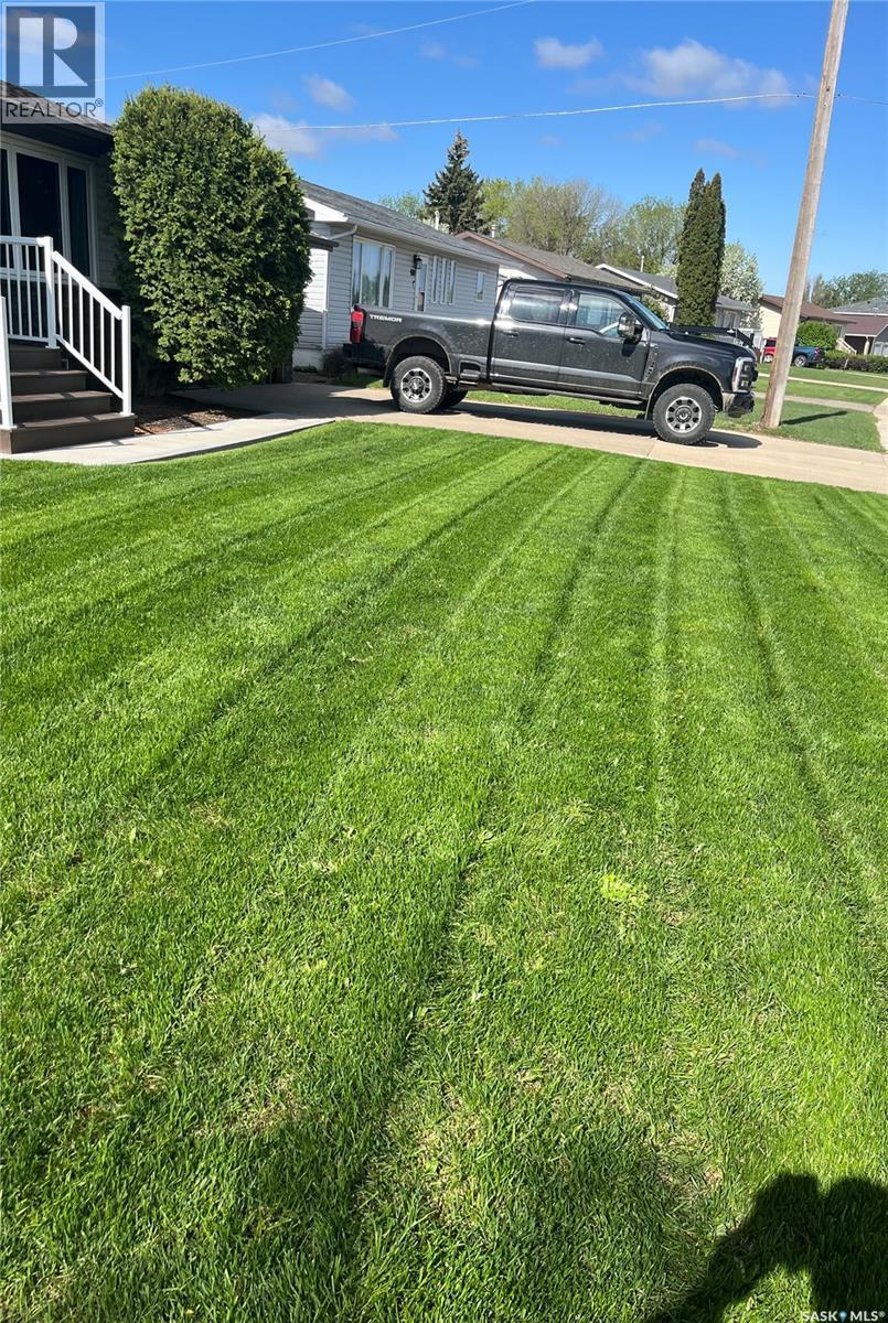 1620 Dieppe Crescent, Estevan, SK - Outdoor