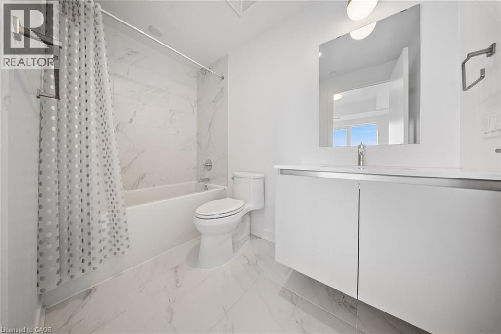 395 W Dundas Street W Unit# 414, Oakville, ON - Indoor Photo Showing Bathroom