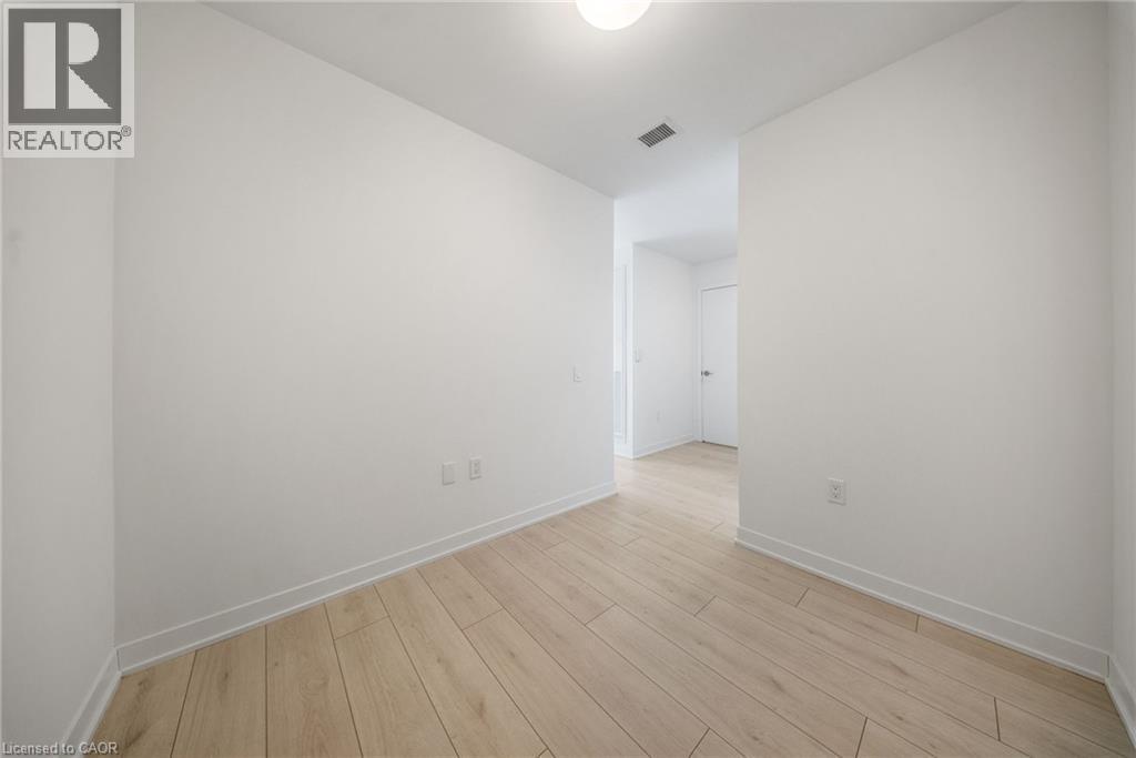 395 W Dundas Street W Unit# 414, Oakville, ON - Indoor Photo Showing Other Room
