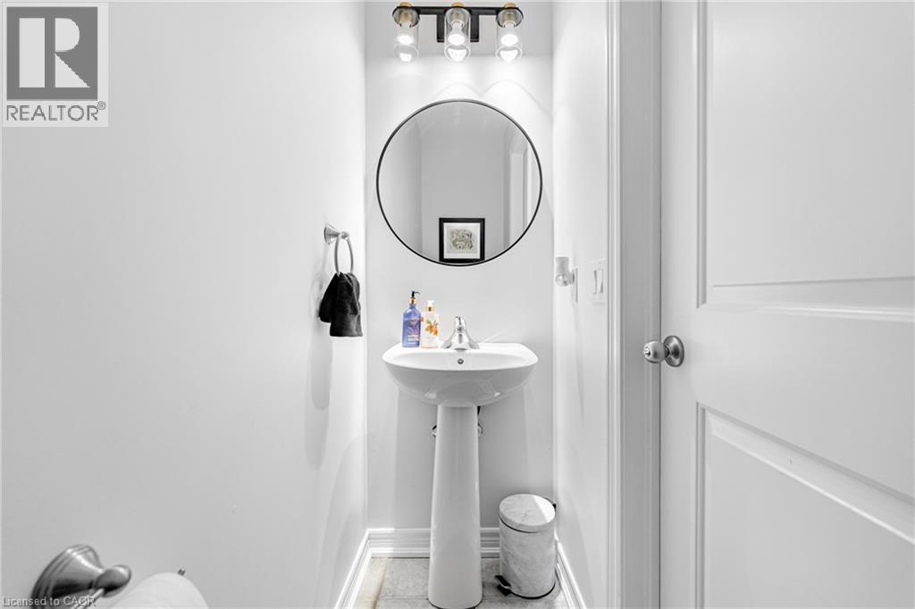 2pc main bathroom - 5056 New Street Unit# 21, Burlington, ON - Indoor Photo Showing Bathroom